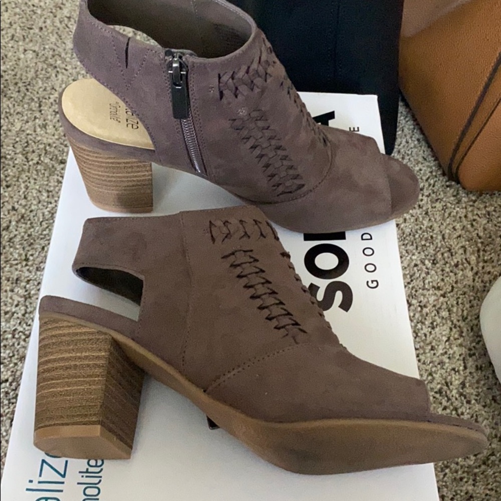 Wedges - Picture 2 of 5